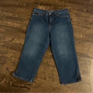 Classic light wash capri short denim Women's Jean Gloria Vanderbilt pants size 6